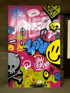 Дверь МДФ с граффити
