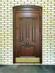 Однопольная дверь с имитацией филенки