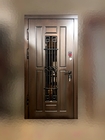 Остекленная дверь коричневого цвета