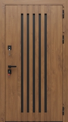 Дверь с коричневыми панелями МДФ и вертикальными рейками